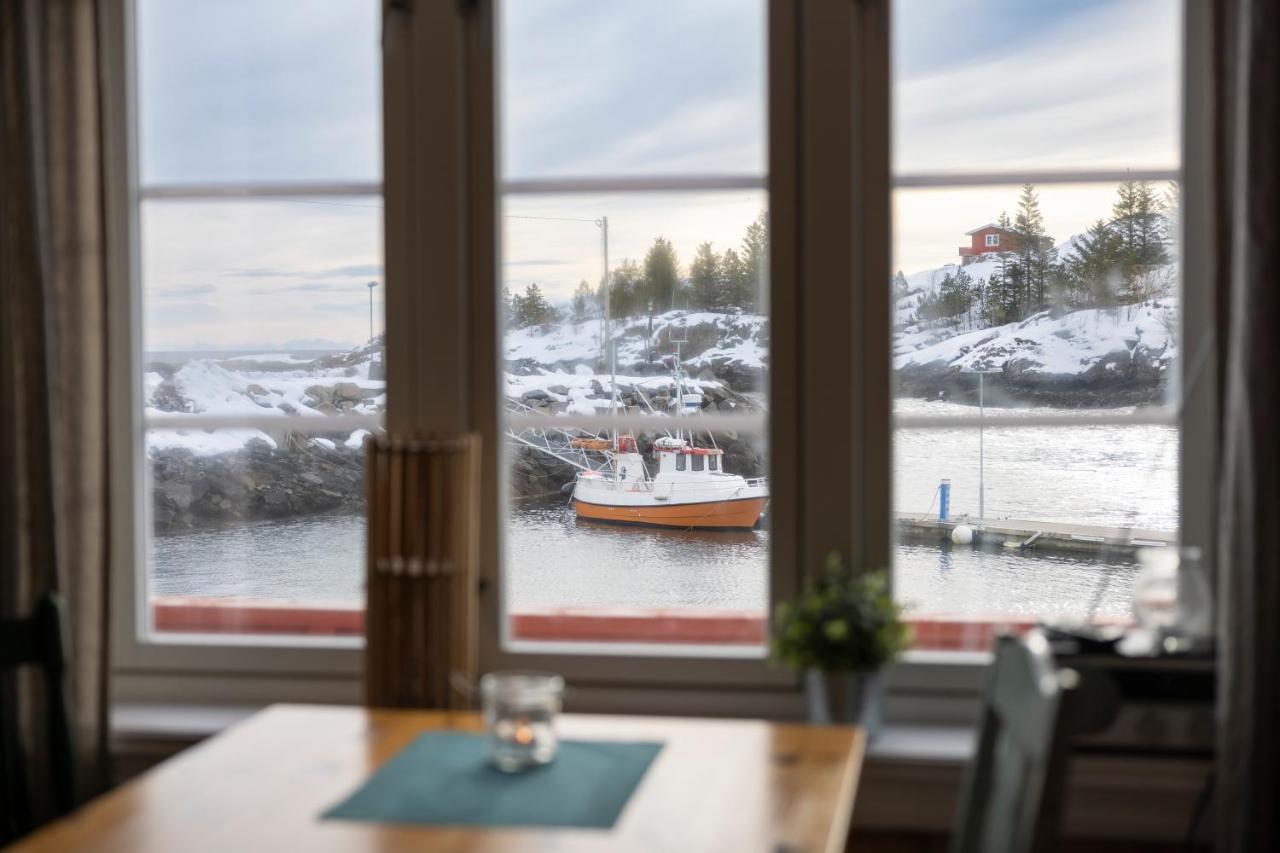 The Tide - Rorbuer Hotel Sorvagen Exterior photo