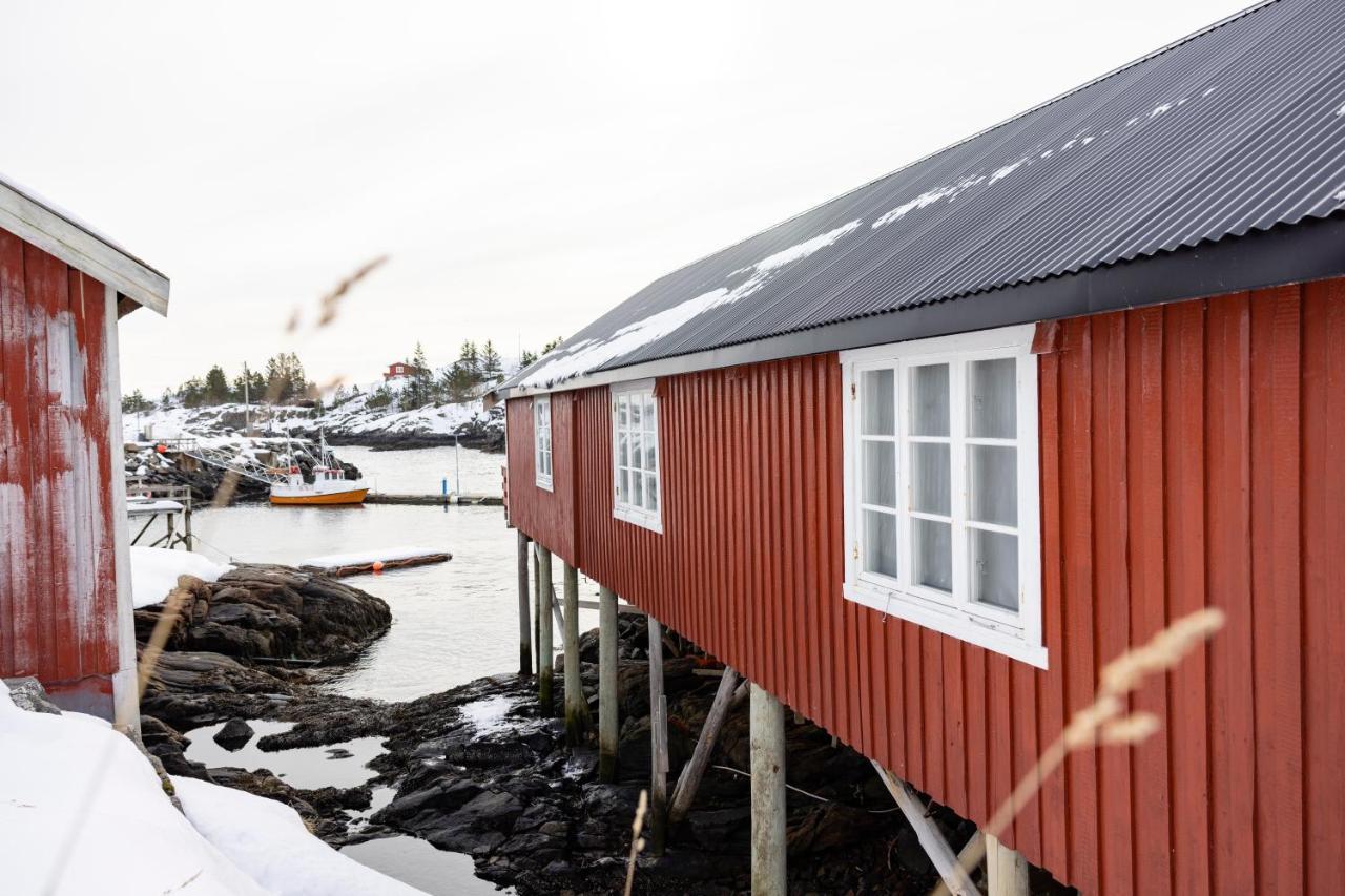 The Tide - Rorbuer Hotel Sorvagen Exterior photo