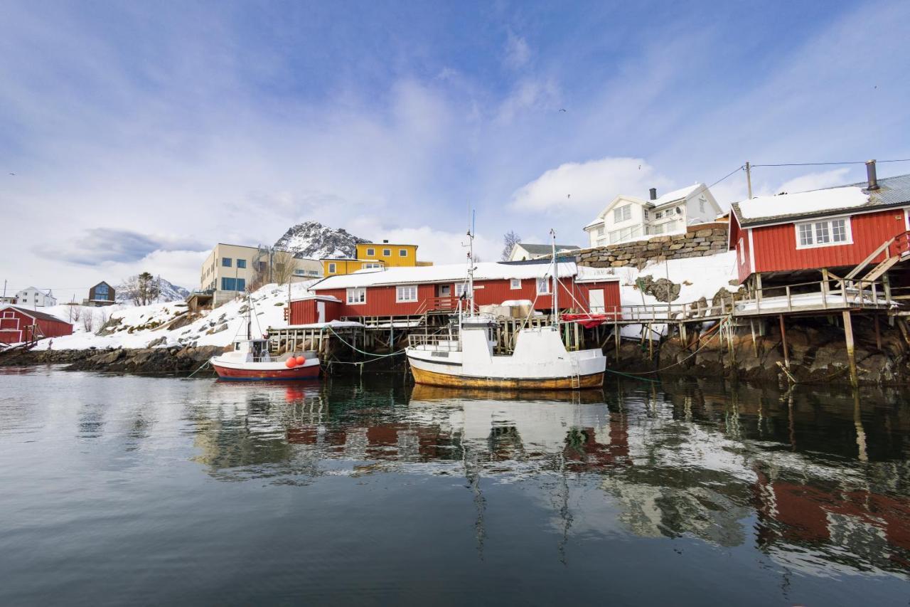 The Tide - Rorbuer Hotel Sorvagen Exterior photo