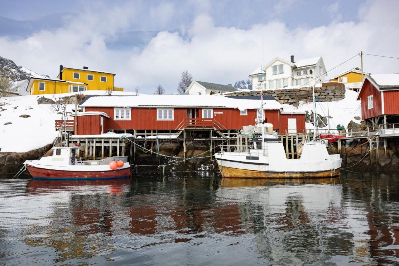 The Tide - Rorbuer Hotel Sorvagen Exterior photo