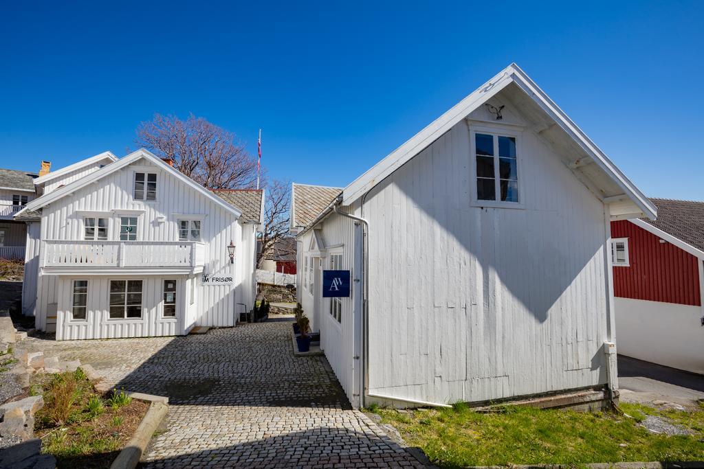 The Tide - Rorbuer Hotel Sorvagen Exterior photo